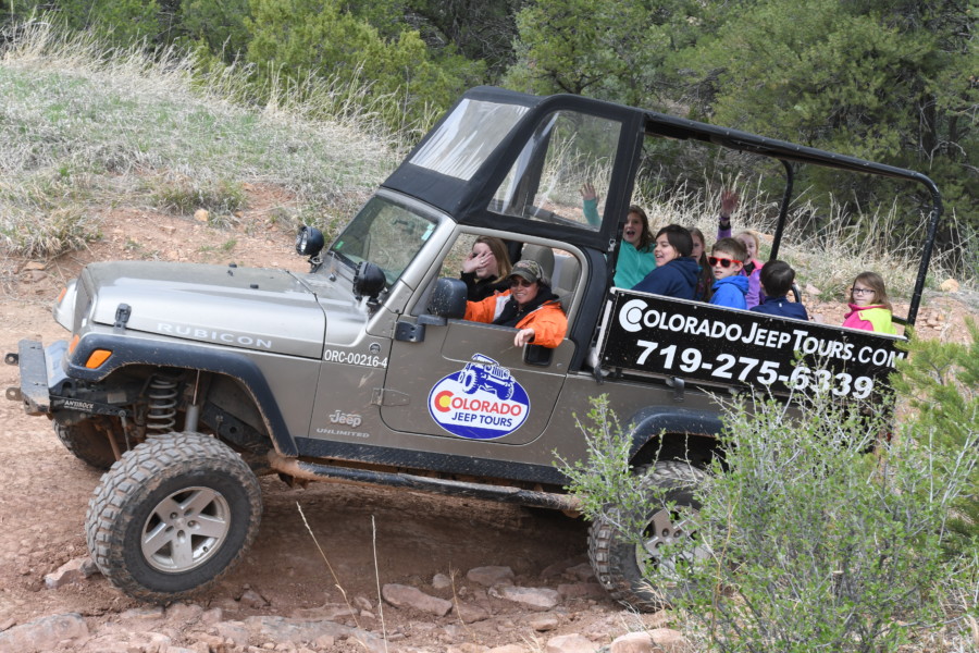 Students from Canon City Schools Gifted & Talented program on a Colorado Jeep Tour