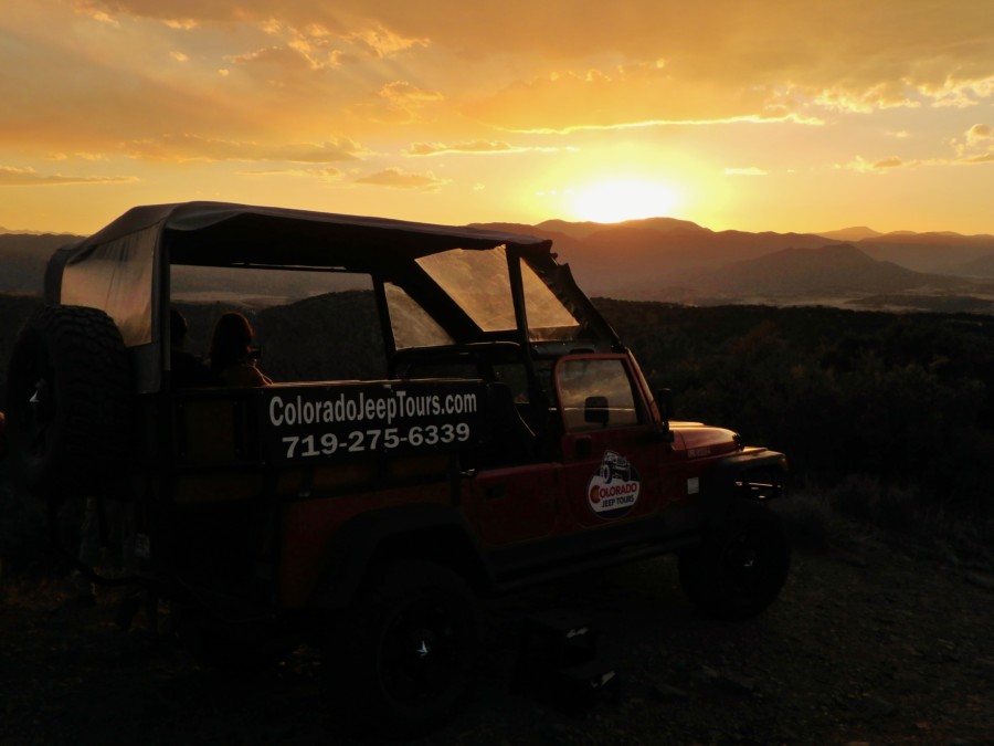 Sunset-over-Colorado-Jeep-Tours